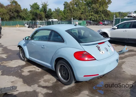 2012 Volkswagen Beetle 2.5L z USA, uszkodzony, nr VIN 3VWJP7AT2CM601071